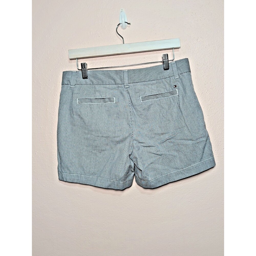 Tommy Hilfiger Blue White Pinstripe Shorts Womens 6 Flat Front Preppy Nautical - Picture 3 of 12